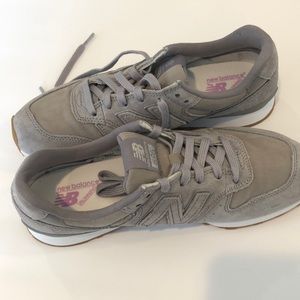 New balance 696 size 7 tennis shoes